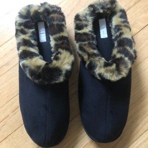 Dearfoam Slippers Size 10